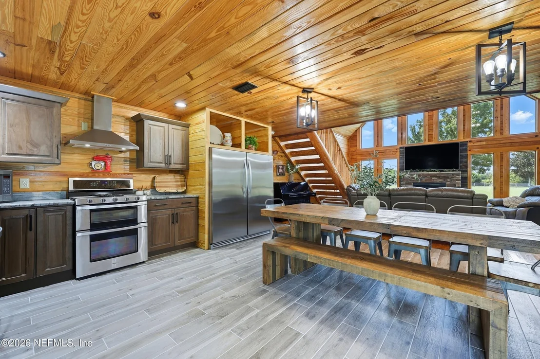 Photo of 3938 SUNSET SKY Road