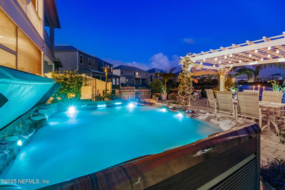 Photo of 560 RUM RUNNER Way