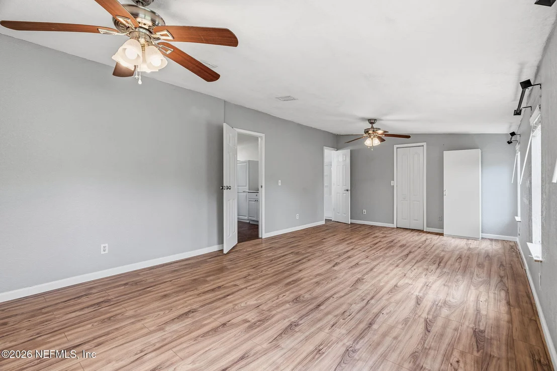 Photo of 2775 LIGHTNING Way