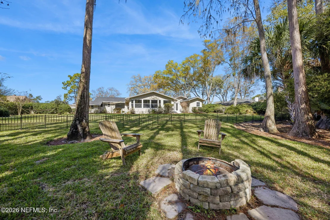 Photo of 7955 PINE LAKE Road