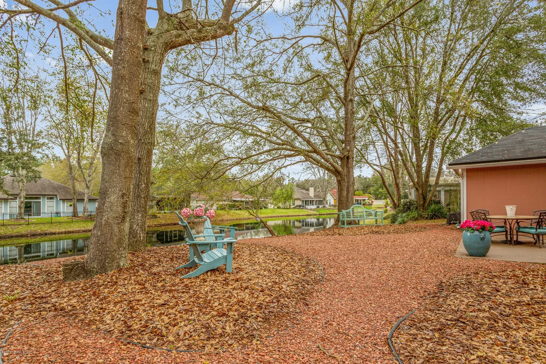 Photo of 9540 BROKEN OAK Boulevard