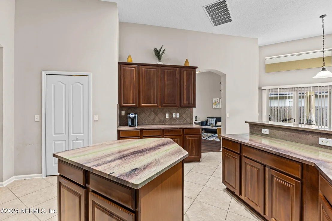 Photo of 6044 WHITE TIP Road