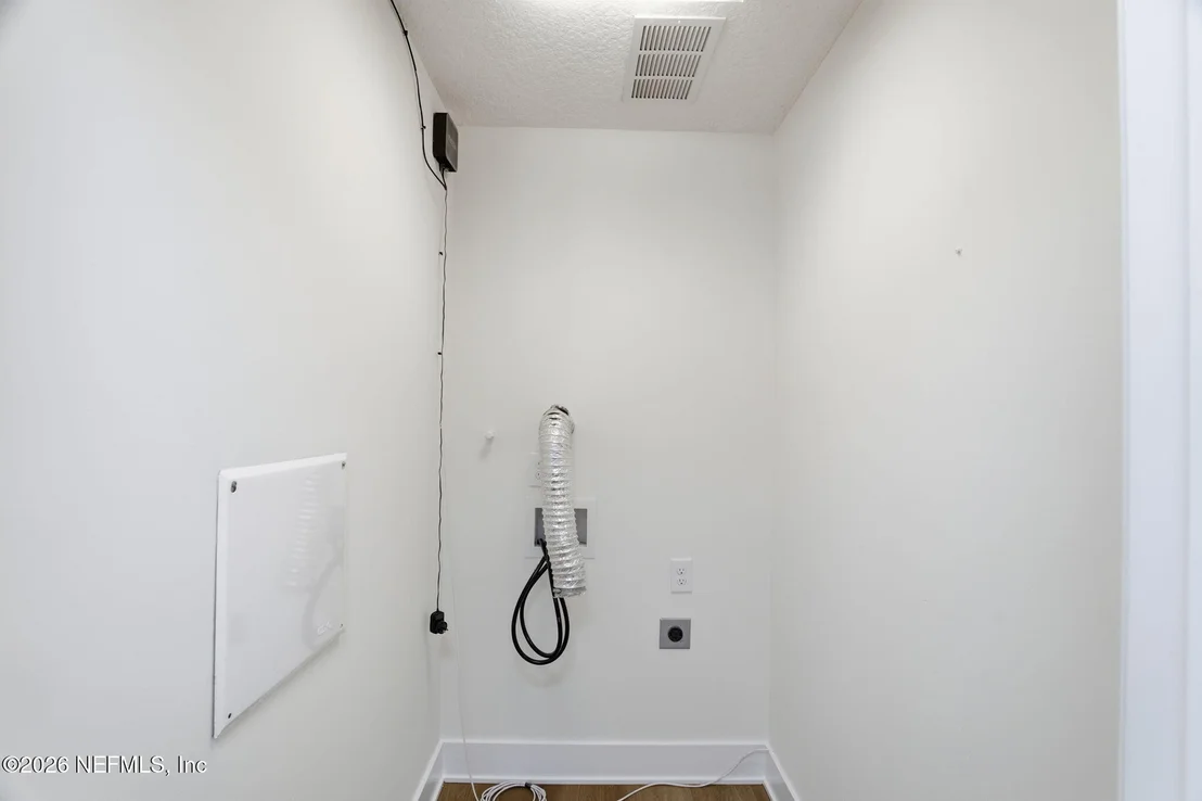 Photo of 620 HOWLAND Drive