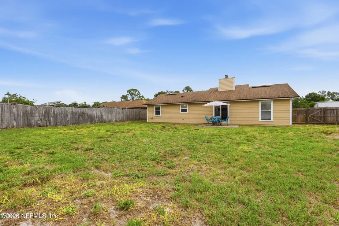 Photo of 2550 OAKVIEW Drive