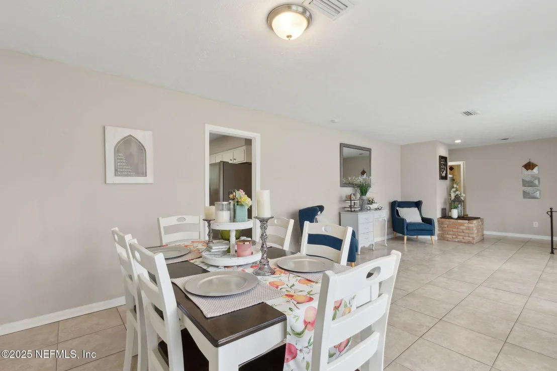 Photo of 2806 ANNETTE Circle
