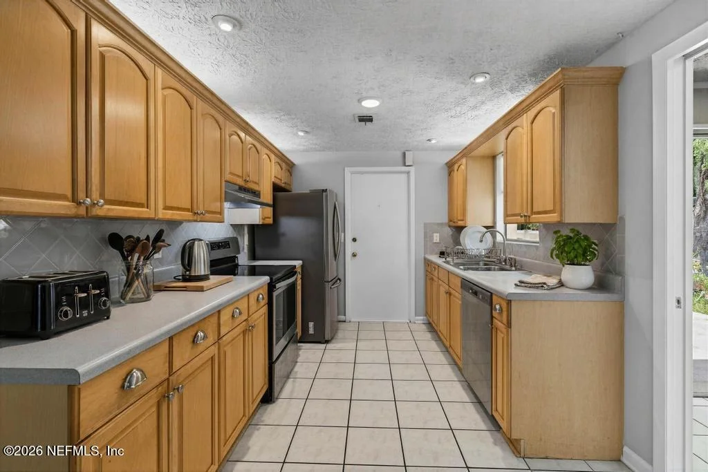 Photo of 9925 TIMBERLAKE Drive