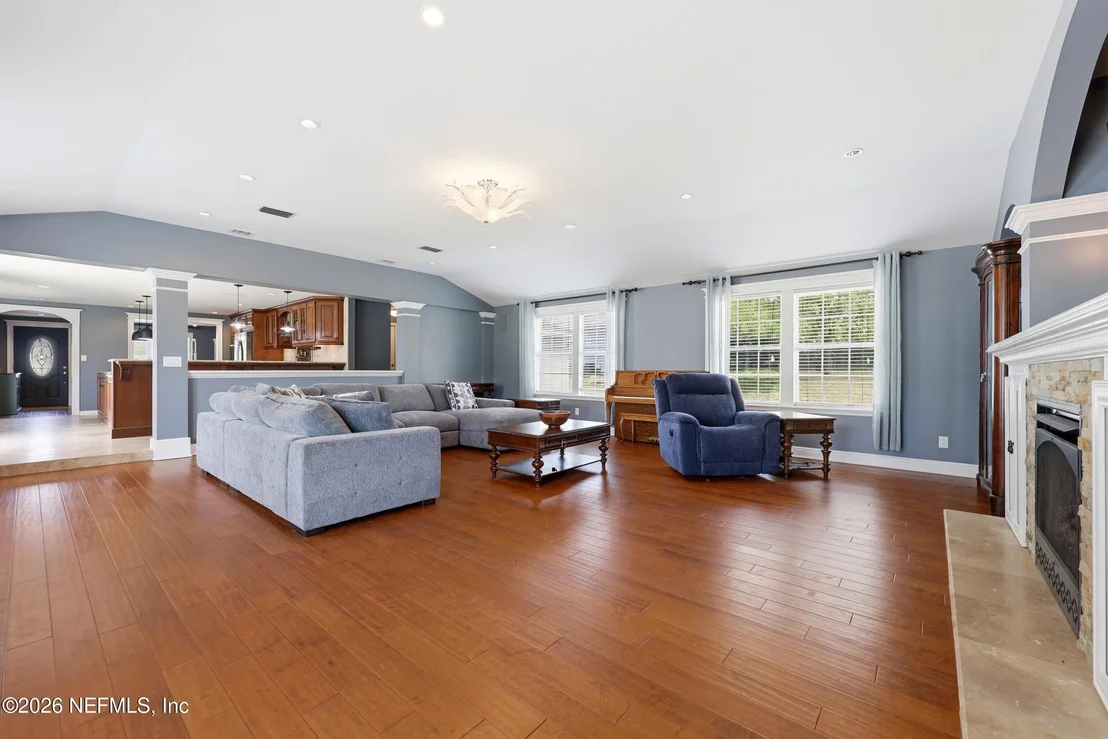 Photo of 7645 OAK FOREST Road