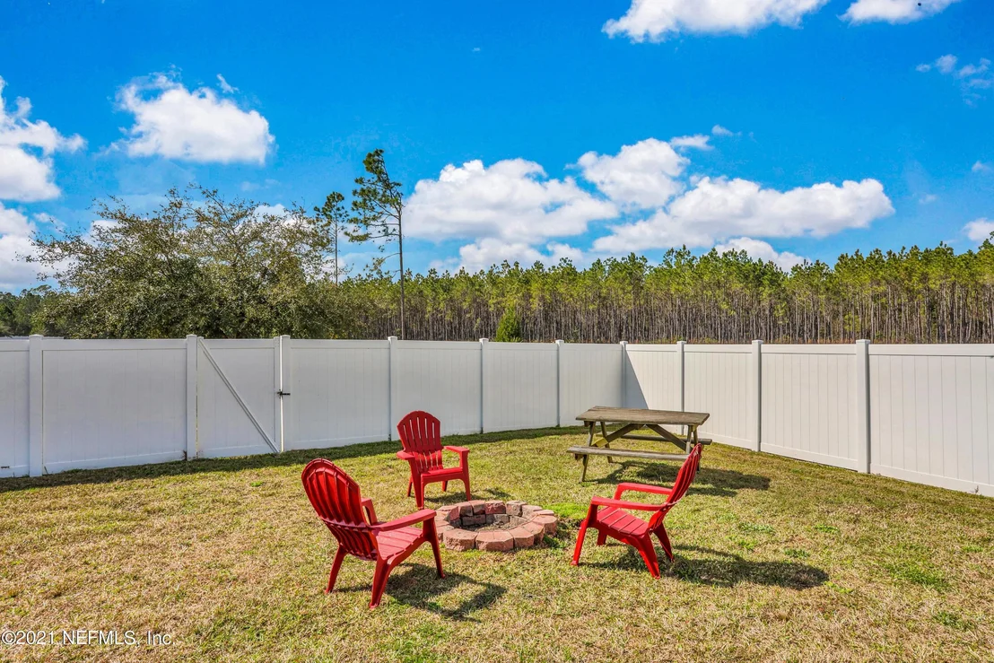 Photo of 698 ISLAMORADA Drive N