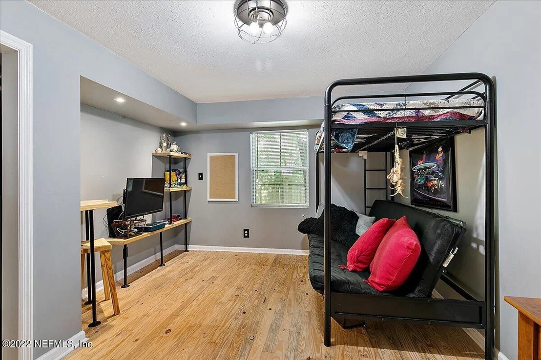Photo of 2704 LORETTO Road