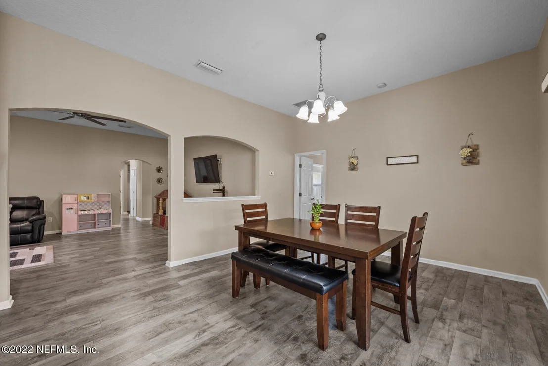 Photo of 2472 WILLOWBEND Drive