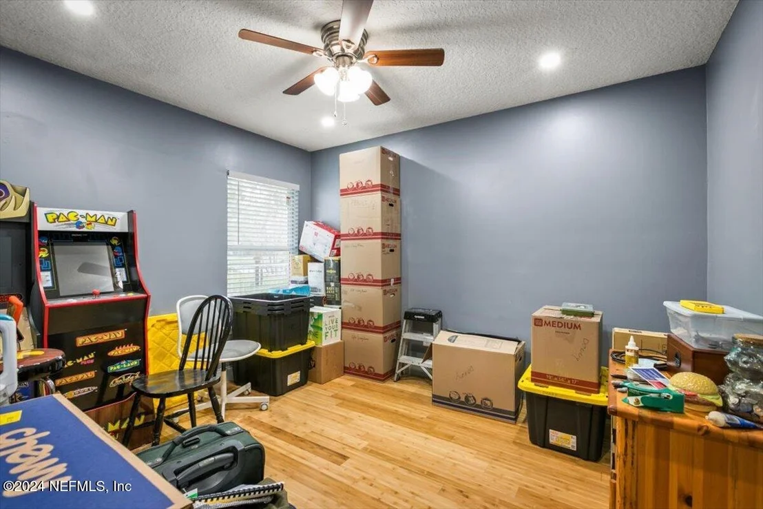 Photo of 389 W TROPICAL Trace