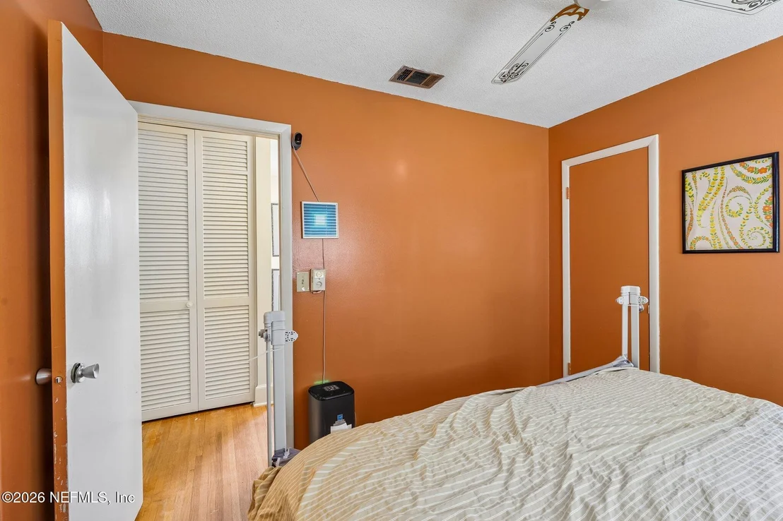 Photo of 1189 CROWN Drive