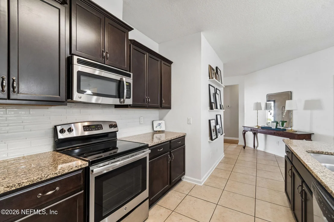 Photo of 206 MISSION COVE Circle