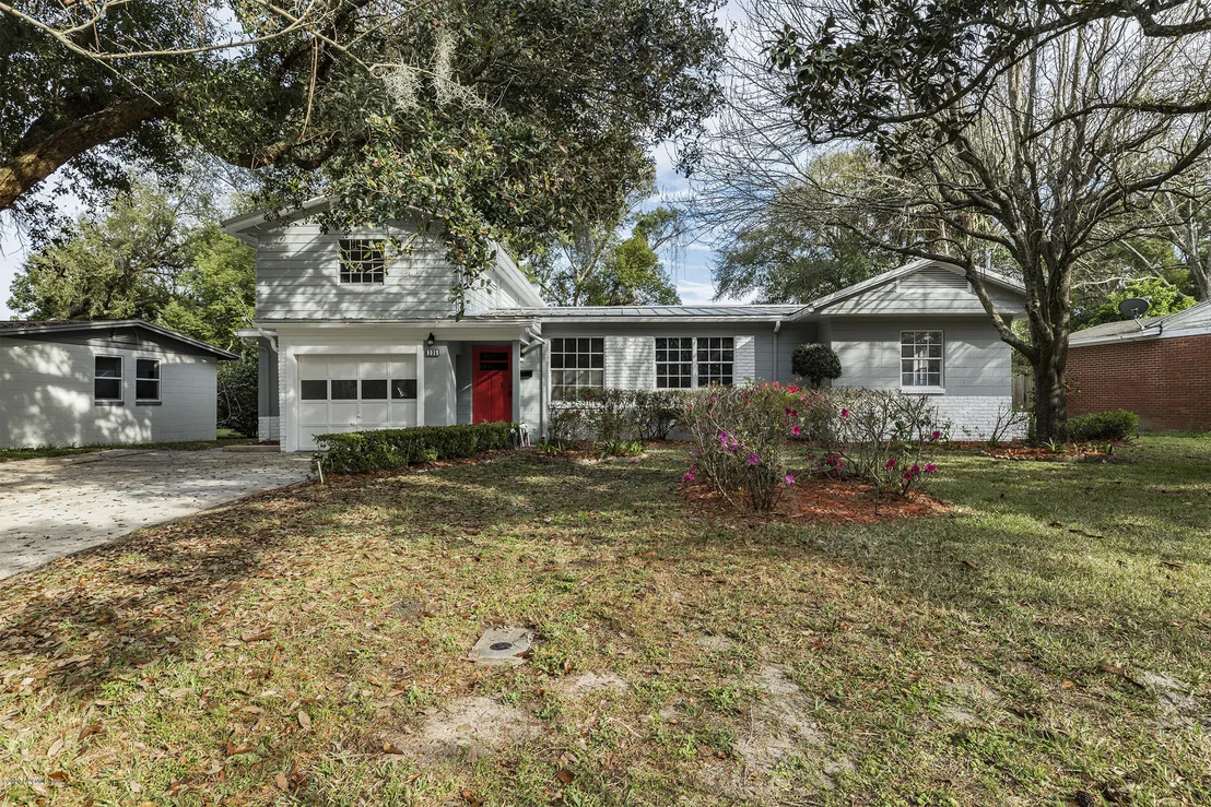 Photo of 335 SPRING FOREST Avenue