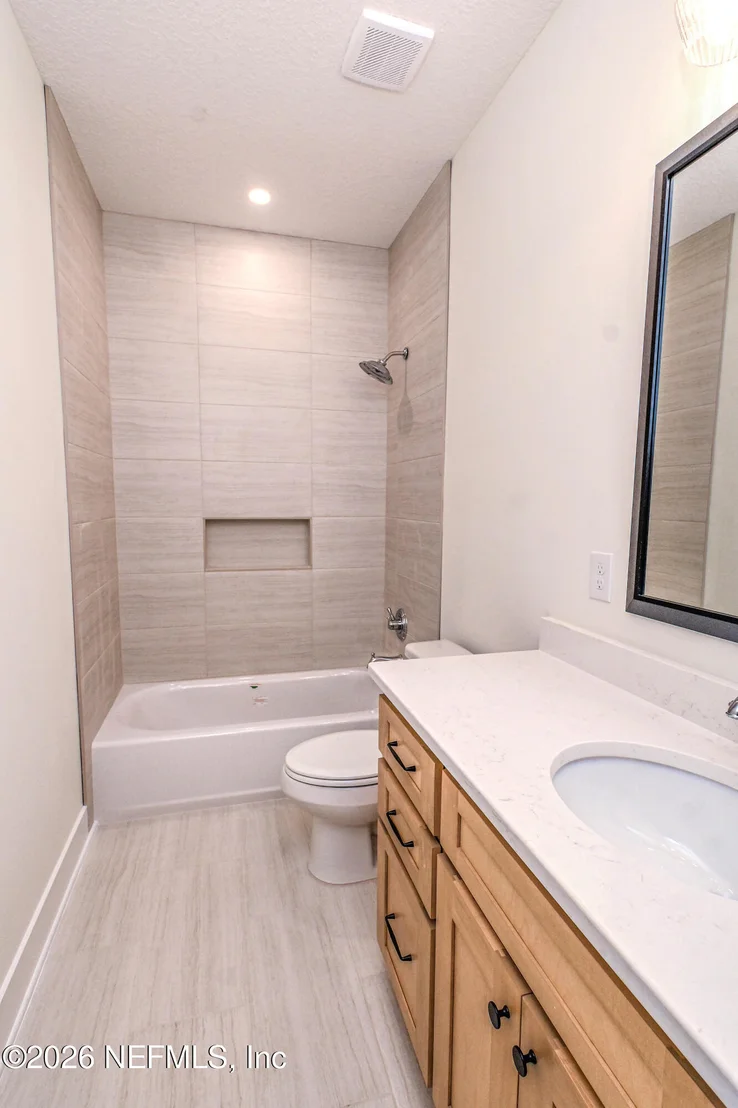 Photo of 839 N LOWDER Street