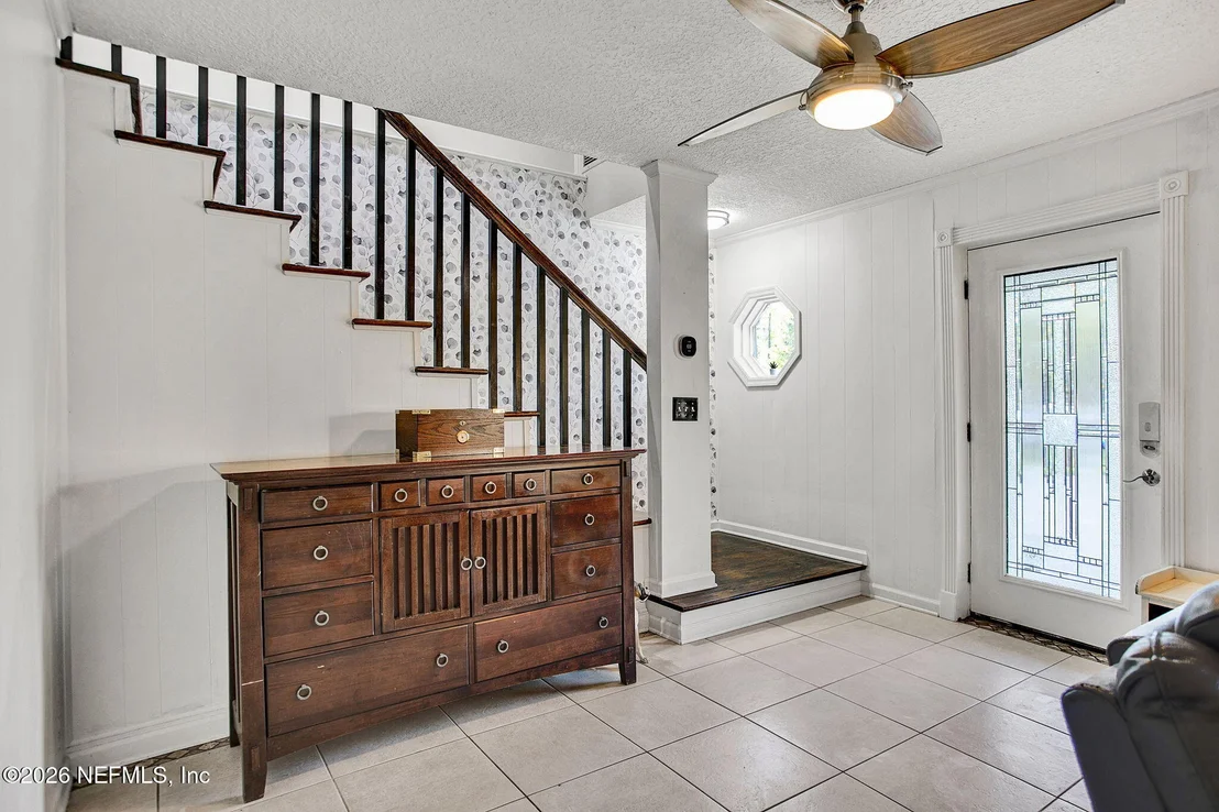 Photo of 8160 WENDOVER Road