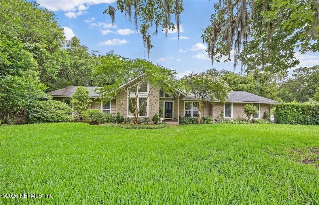 Photo of 8176 BLUE JAY Lane