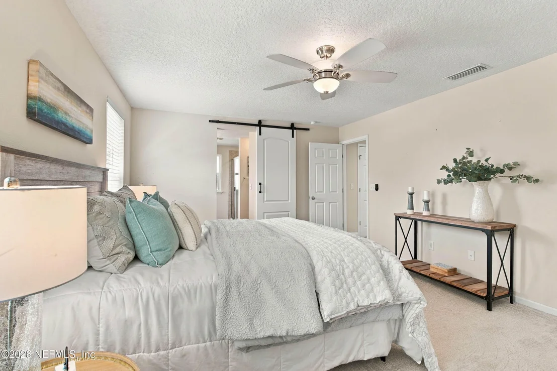 Photo of 219 DEERFIELD GLEN Drive