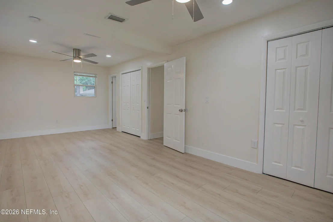 Photo of 1623 WEST Road