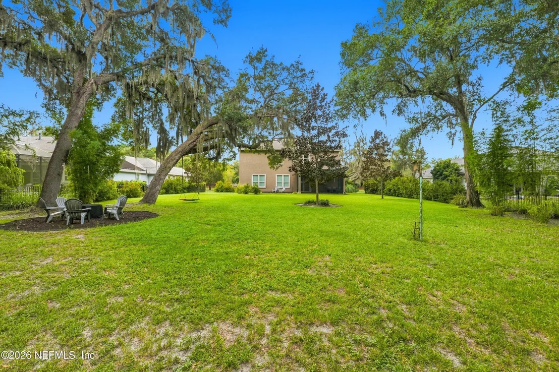 Photo of 2892 OAKGROVE Avenue