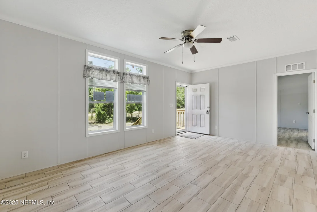 Photo of 106 HOWARD Drive