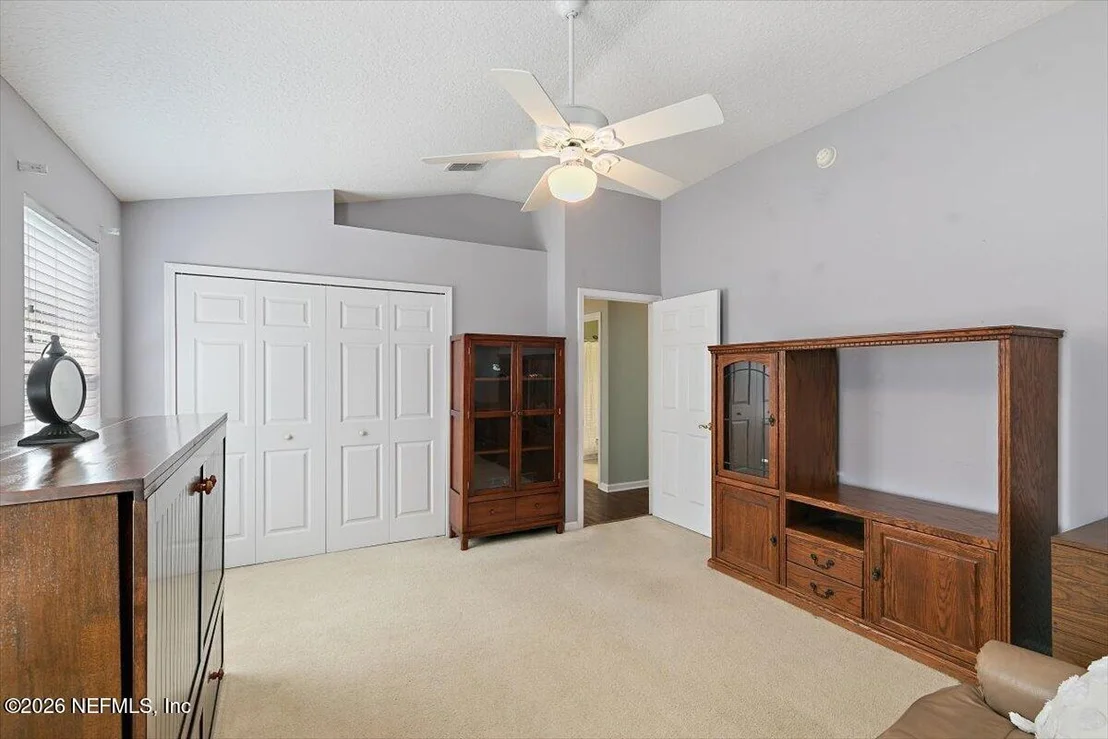 Photo of 952 BUTTERCUP Drive