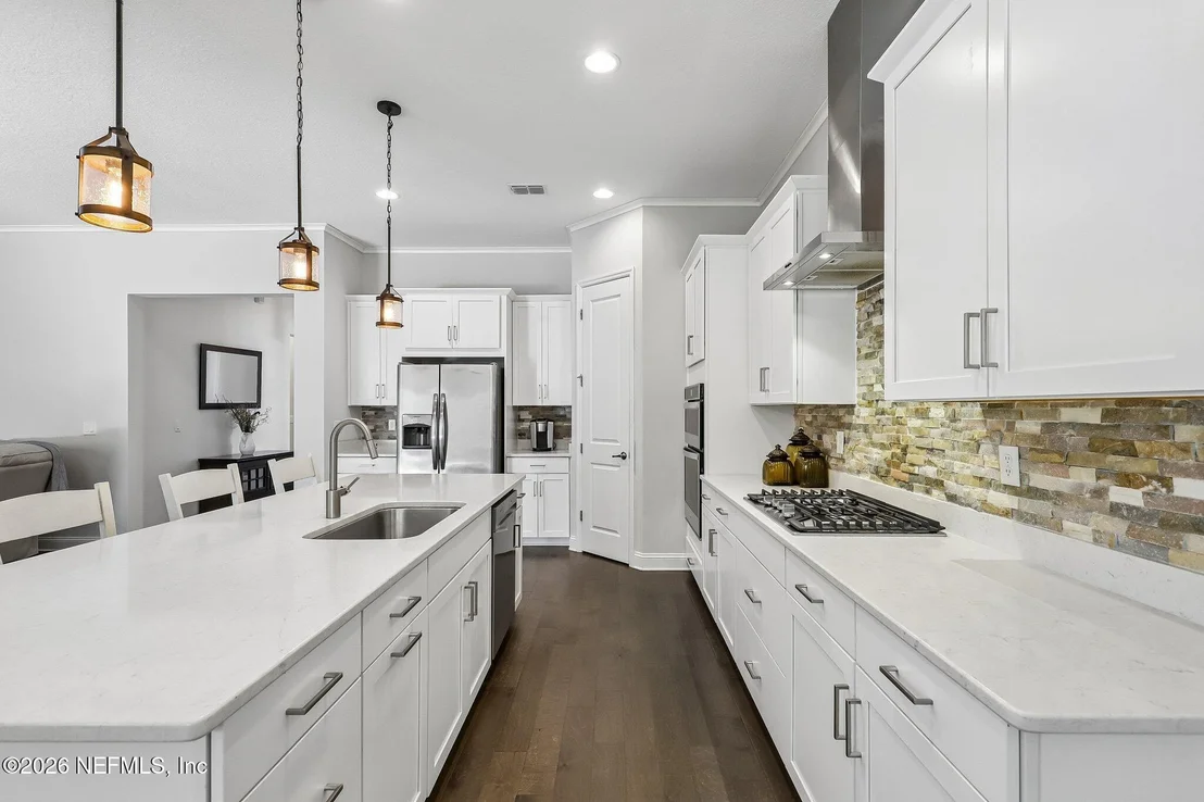 Photo of 152 CLOVERBROOK Road