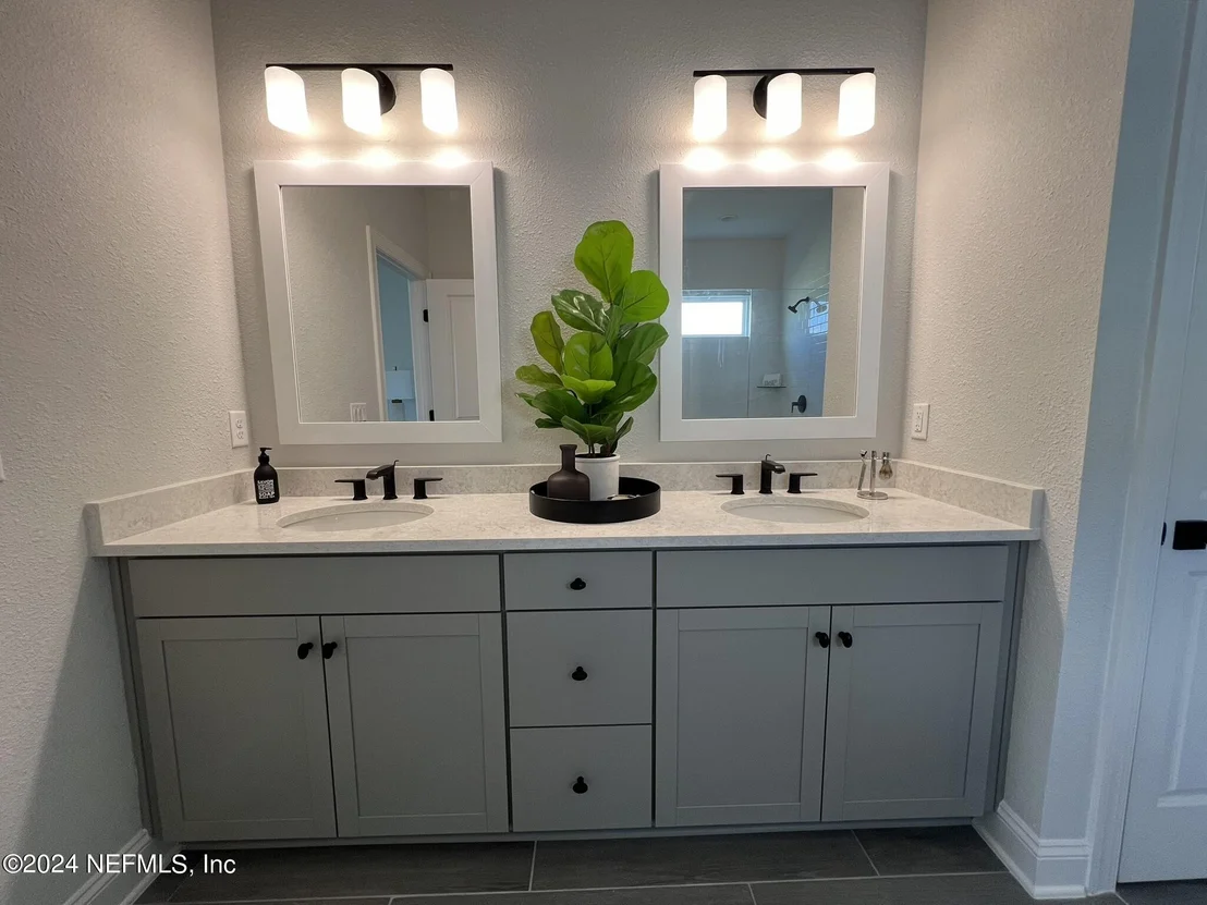 Photo of 64 WAVERLY Way