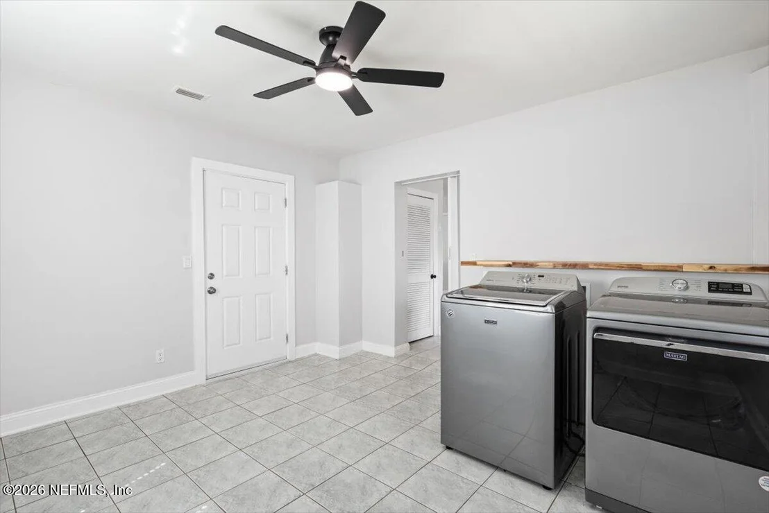 Photo of 9268 HIPPS Road