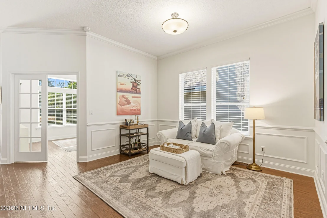 Photo of 2104 BLUFF VIEW Road