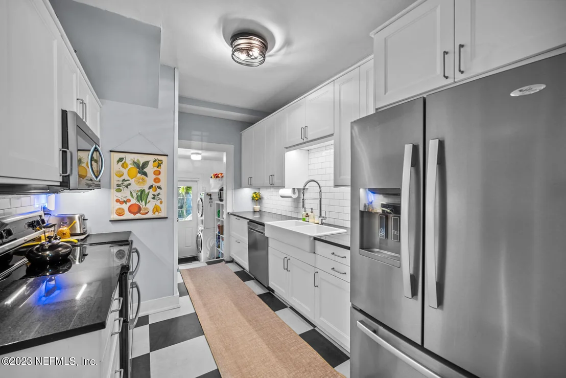 Photo of 3668 RIVERSIDE Avenue