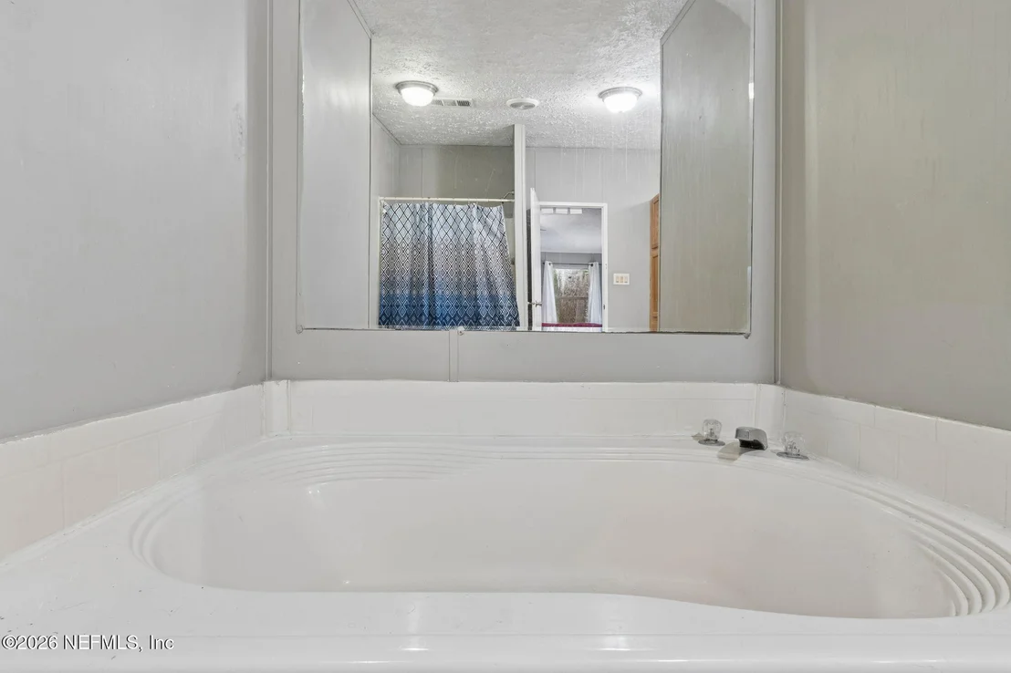 Photo of 2534 JOHNSON Avenue