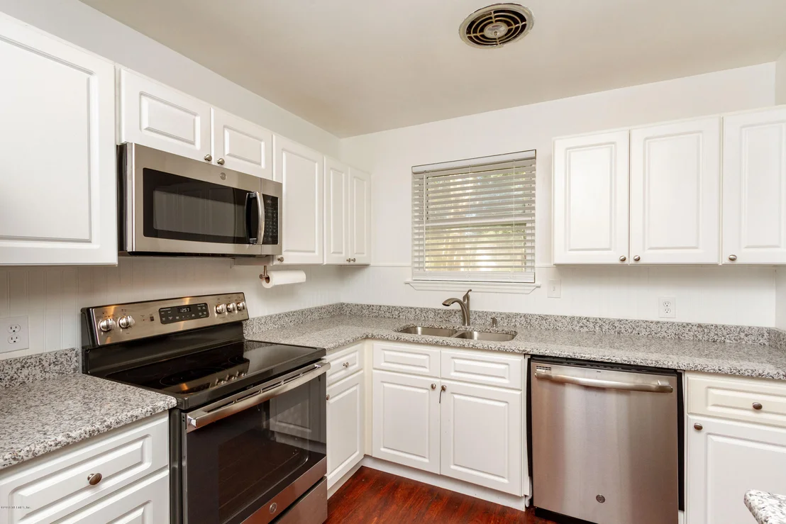 Photo of 7234 PINEVILLE Drive
