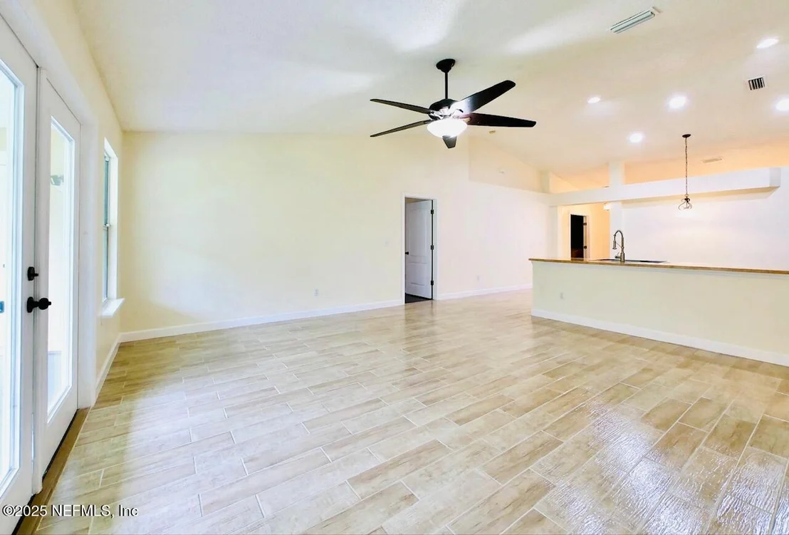 Photo of 12434 TROPIC Drive