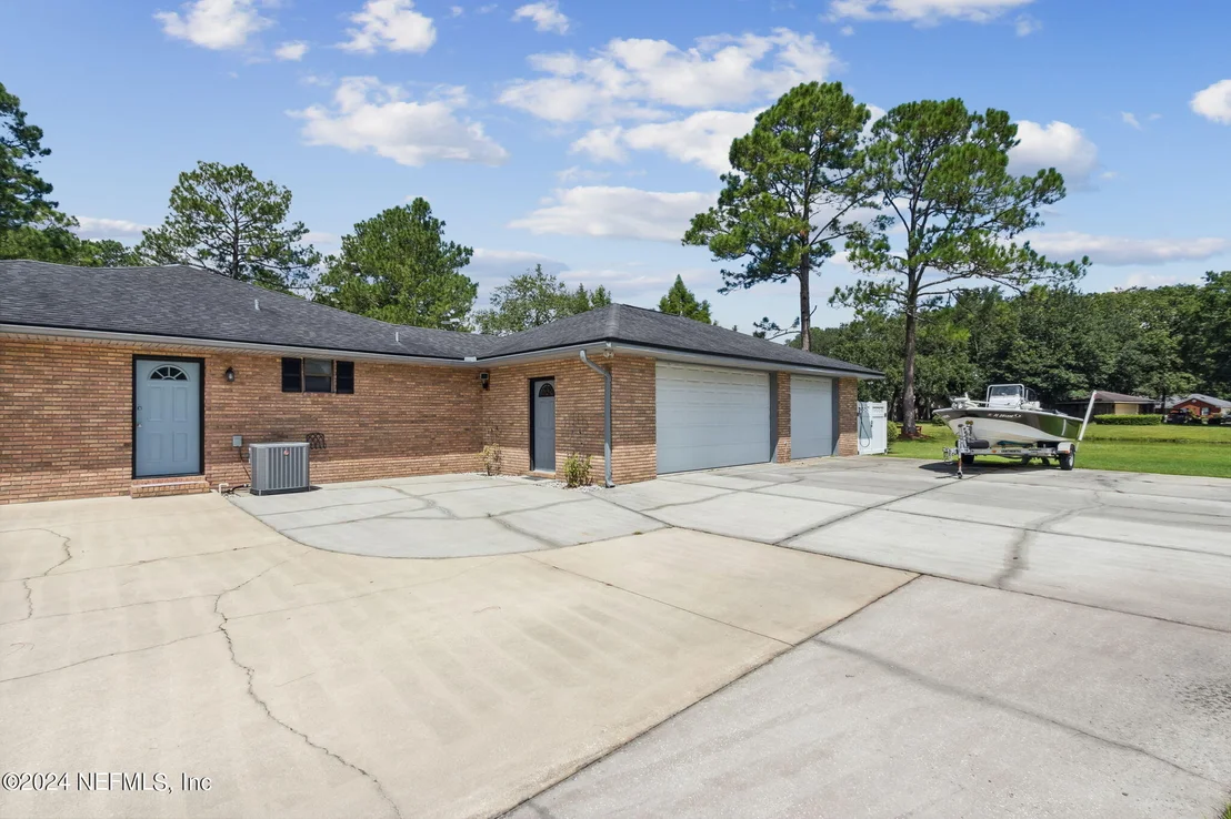 Photo of 55199 DEER RUN Road