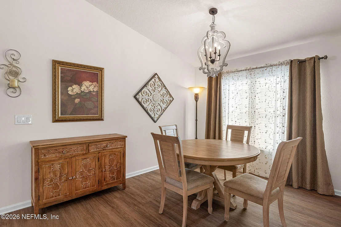 Photo of 332 PALACE Drive