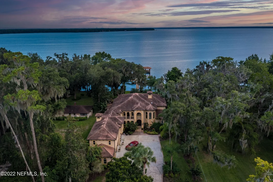 Photo of 8289 COLEE COVE Road