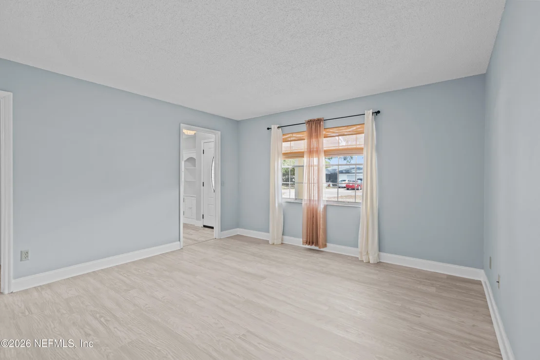 Photo of 503 SEVILLA Drive