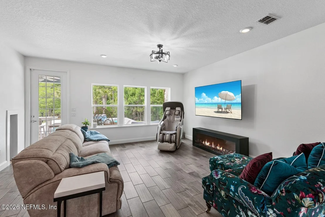 Photo of 204 SILVER CREEK Place