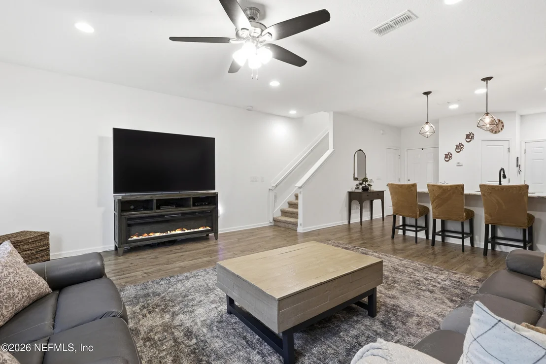 Photo of Unit C at 3650 CRESWICK Circle