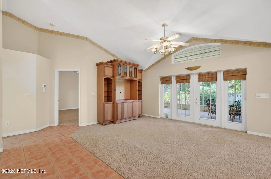 Photo of 3400 KINGS Road S