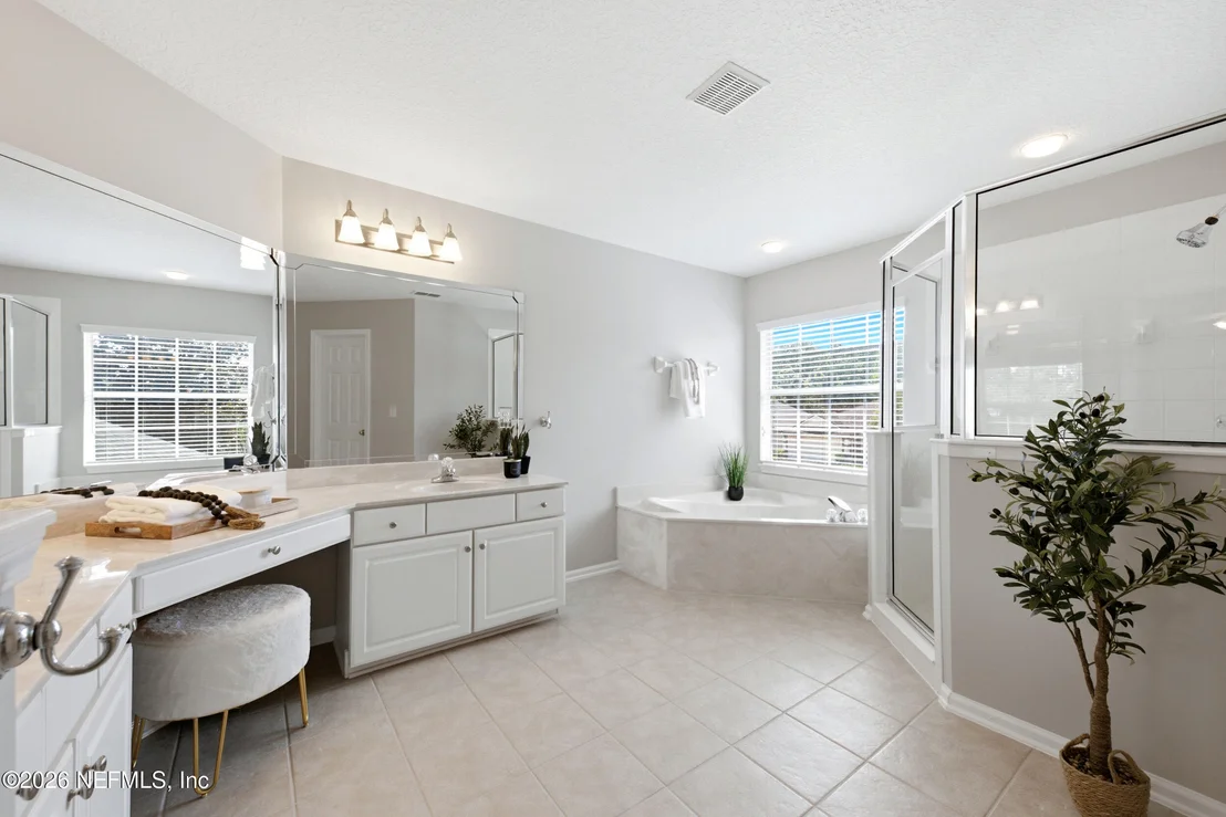 Photo of 1555 SUMMERDOWN Way