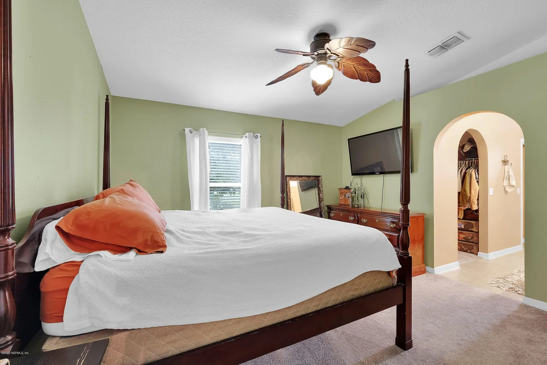 Photo of 196 KING ARTHUR Court