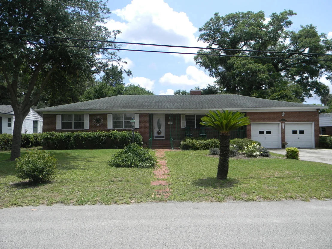 Photo of 1433 HARBOR OAKS Road