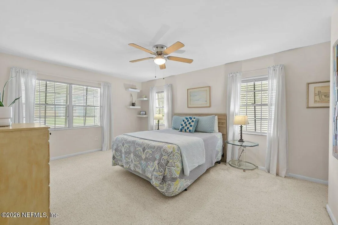 Photo of 409 LOBELIA Road