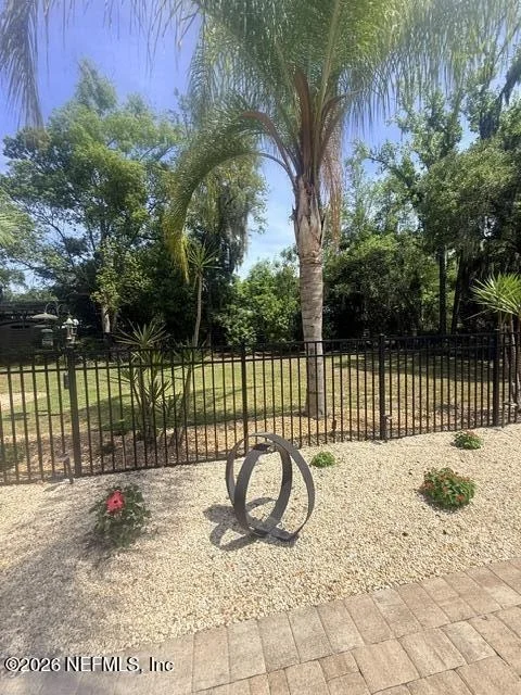 Photo of 1030 BERNATH Road
