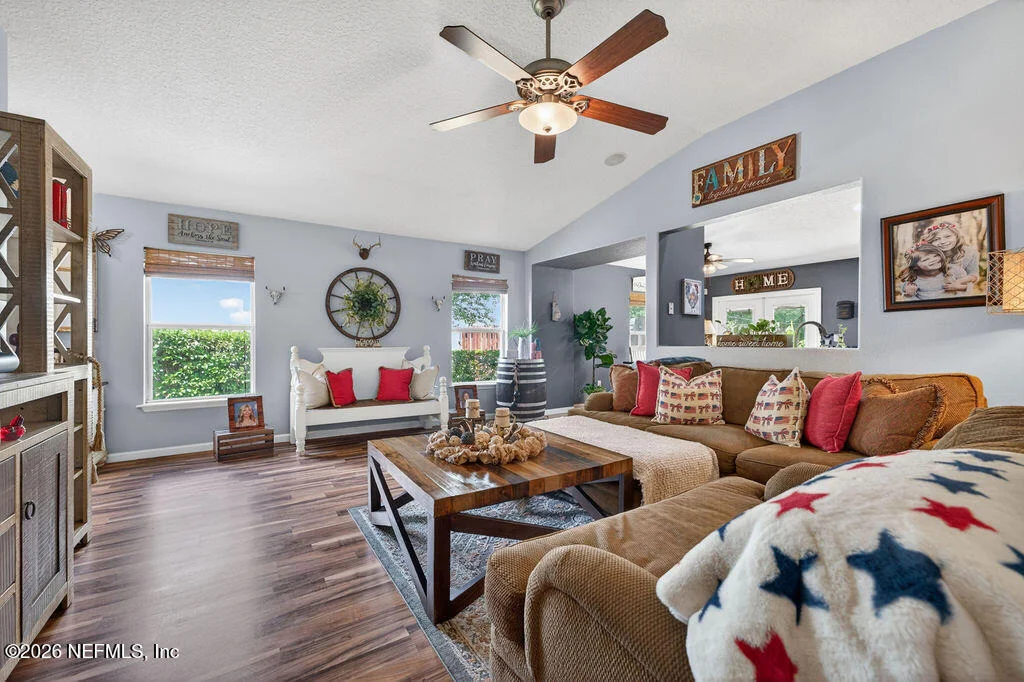 Photo of 504 KNOLLE Court