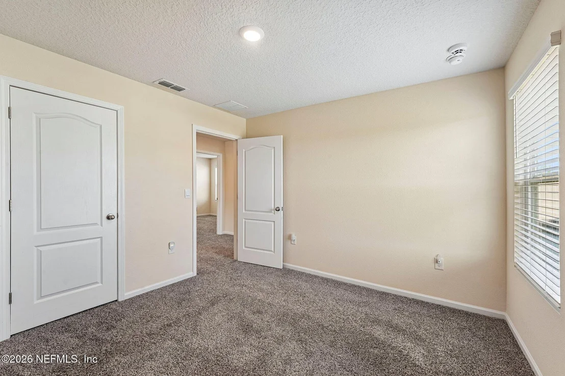Photo of 32 AVEIRO Way