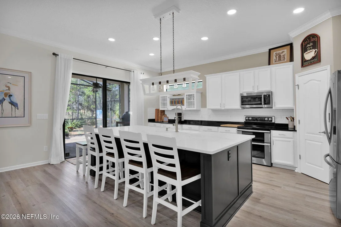 Photo of 113 CORNWALL Drive
