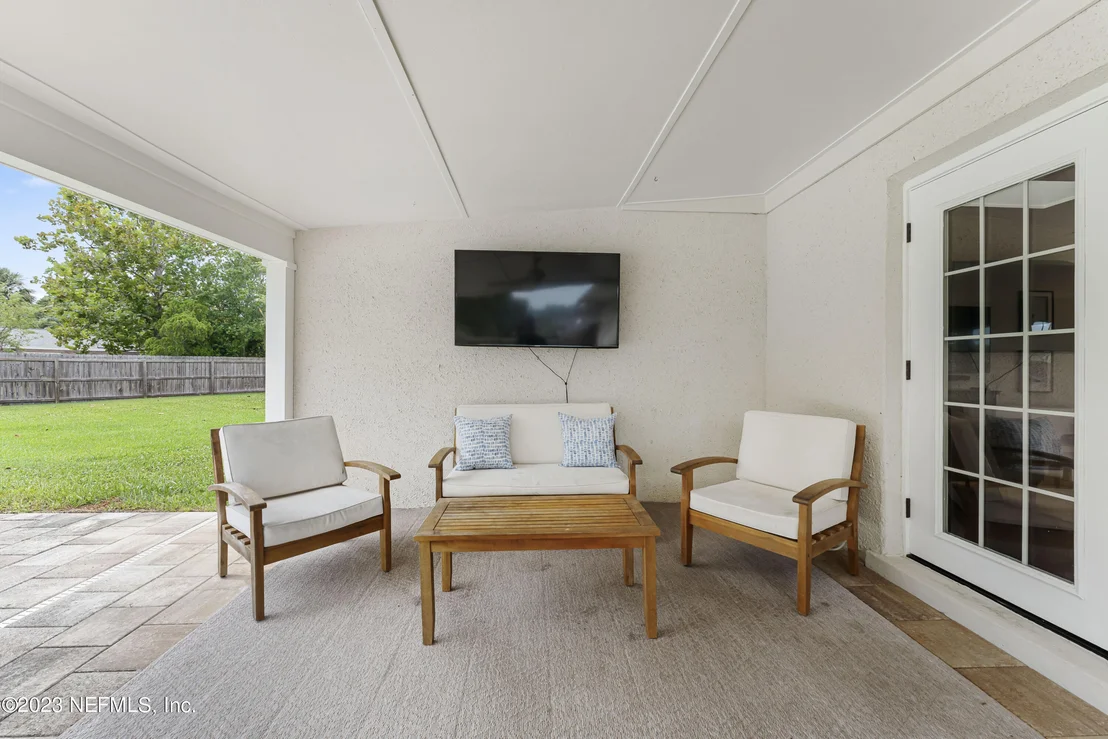 Photo of 35 DOLPHIN Boulevard